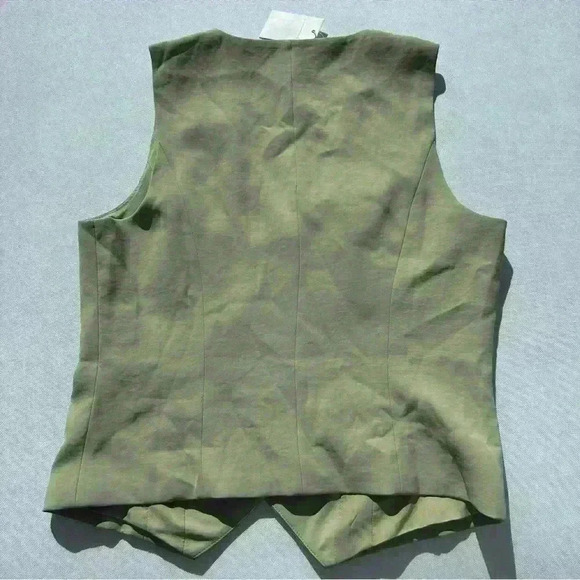 Skies Are Blue Recycled Button Down Vest - Picture 5 of 5